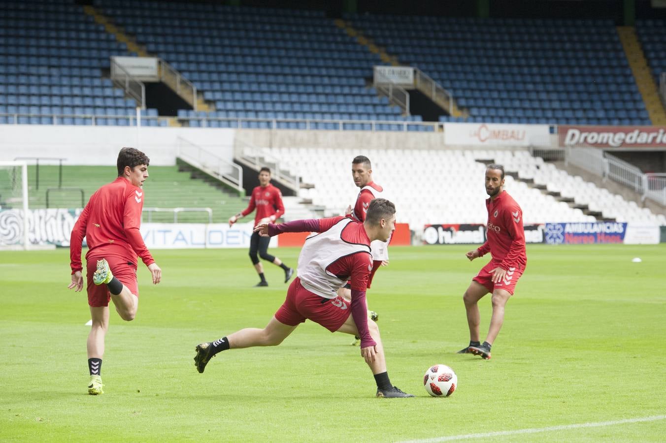 Fotos: Un entrenamiento relajado en los Campos de Sport dell Sardinero