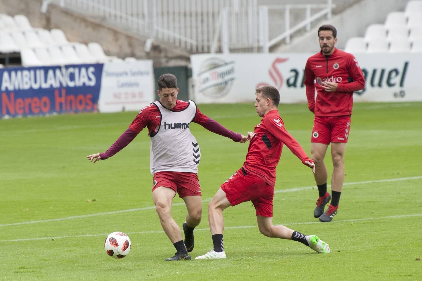 Fotos: Un entrenamiento relajado en los Campos de Sport dell Sardinero