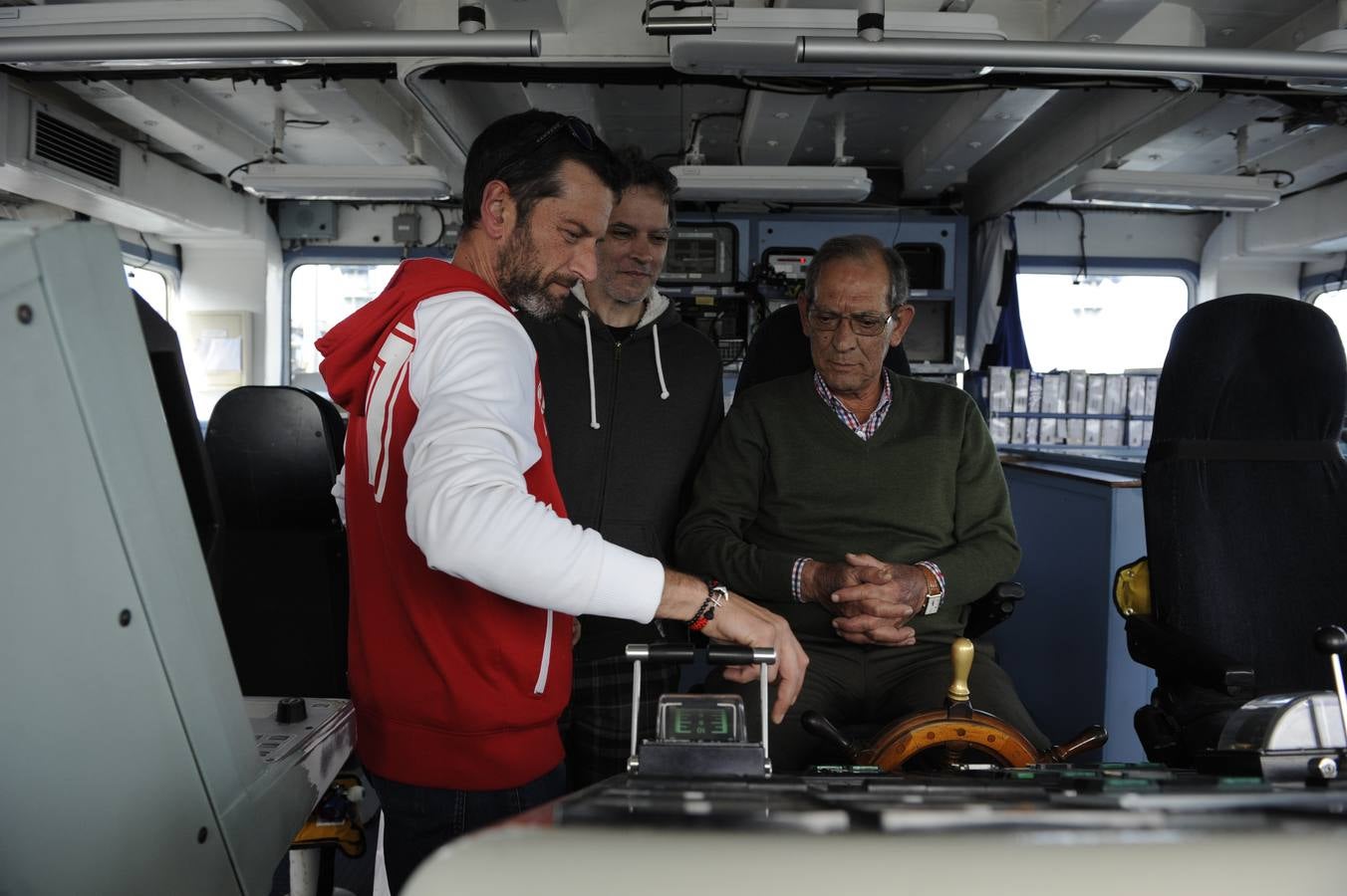 Fotos: Los dos barcos buscaminas atracados en Santander