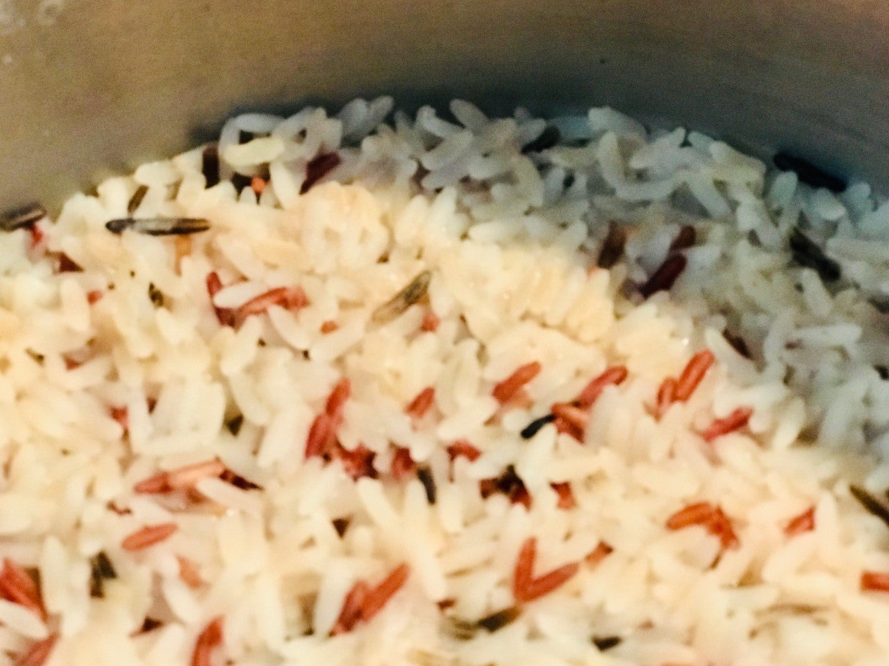 PASOS PREVIOS. 2-Cocer el arroz al punto. Cuando esté listo, pasar por el escurridor y agua fría. Reservar.