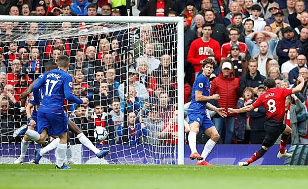 El United y el Chelsea, en el enfrentamiento de la última temporada en Oldf Trafford. 