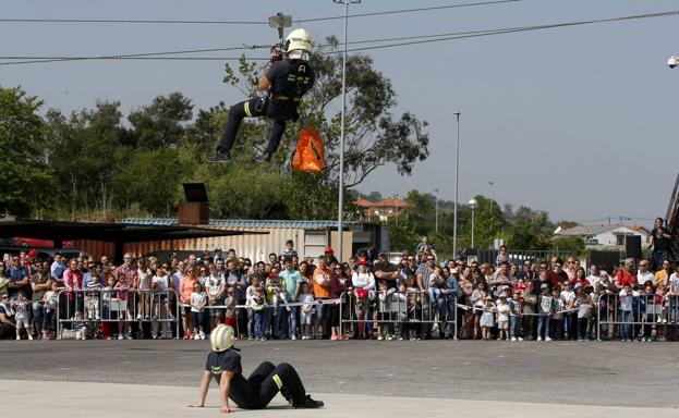 Casi 400 aspirantes optan a siete plazas de bombero en Santander