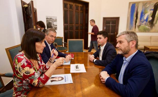 Ciudadanos anuncia que retoma las negociaciones con el PP en Santander tras lograr «avances sustanciales»