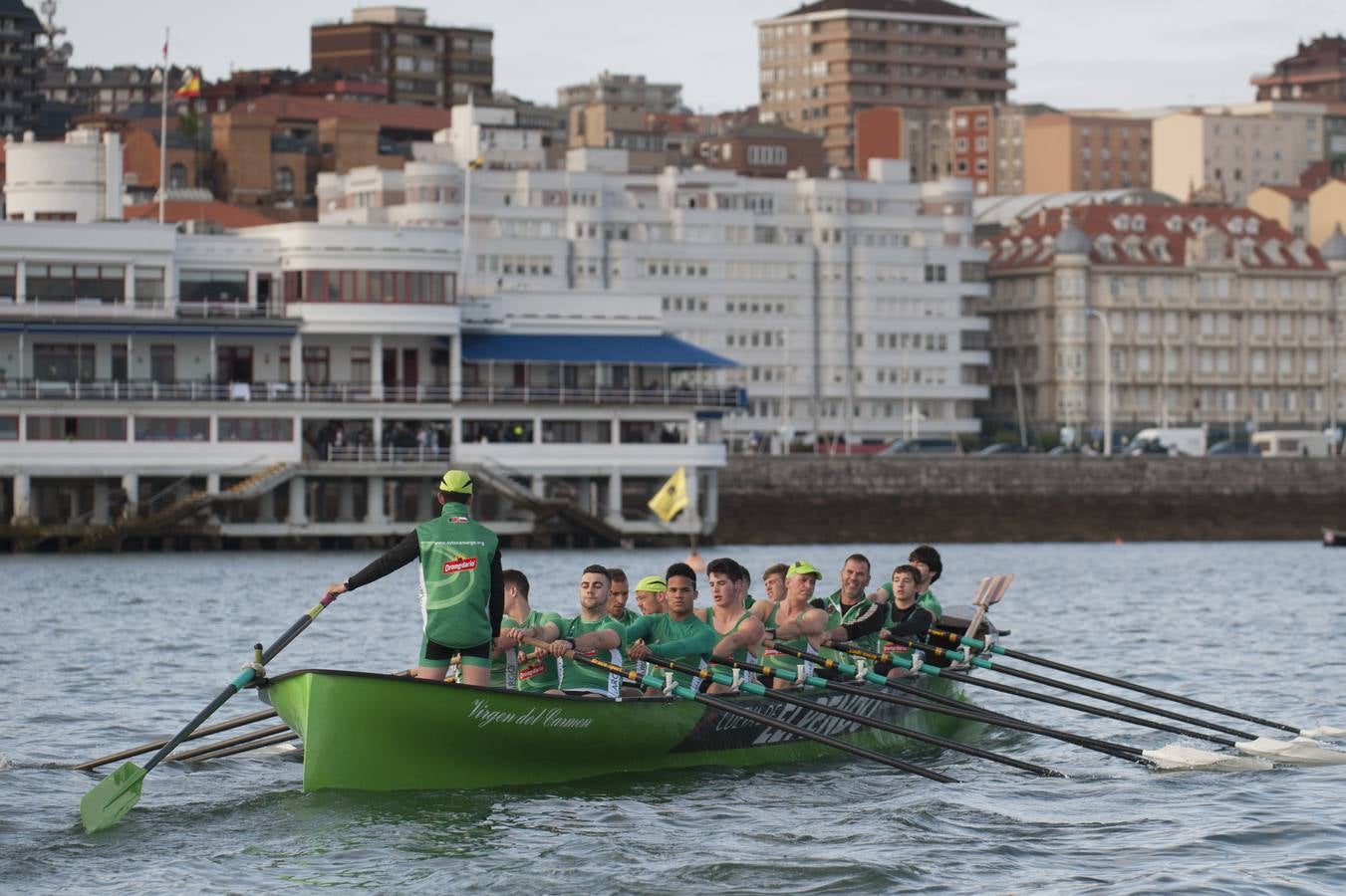 Fotos: Astillero se lleva la bandera Bansander
