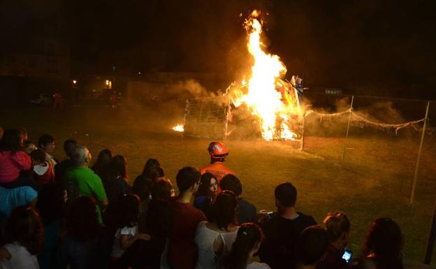 Hogueras en Colindres