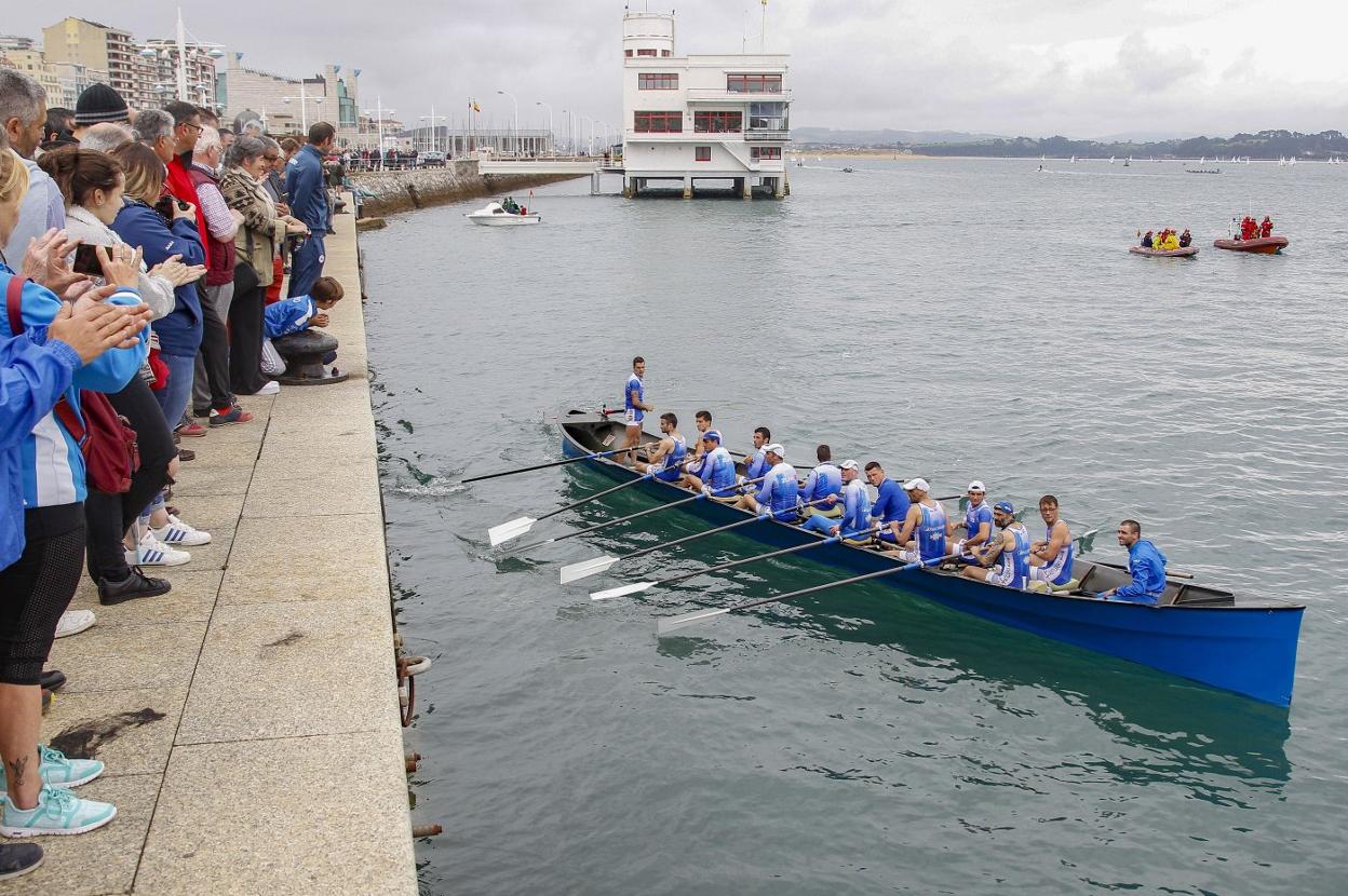 Astillero, esta primavera en aguas de Santander tras la Bandera Sotileza.