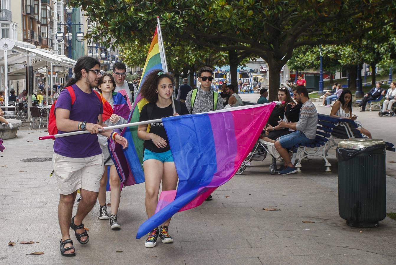 Fotos: La manifestación por el Día del Orgullo por el centro de Santander