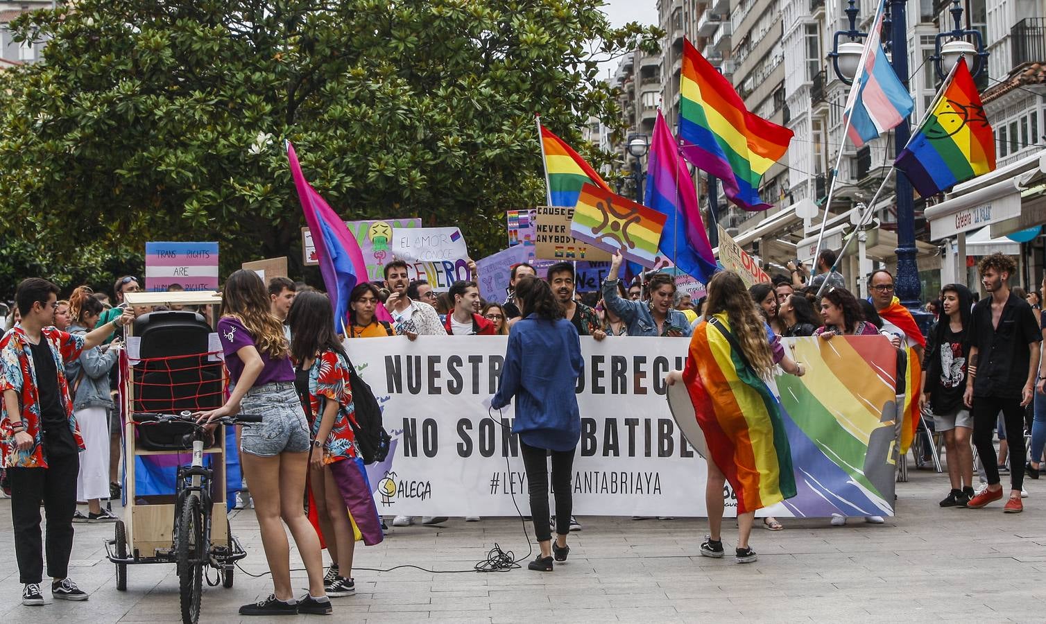 Fotos: La manifestación por el Día del Orgullo por el centro de Santander