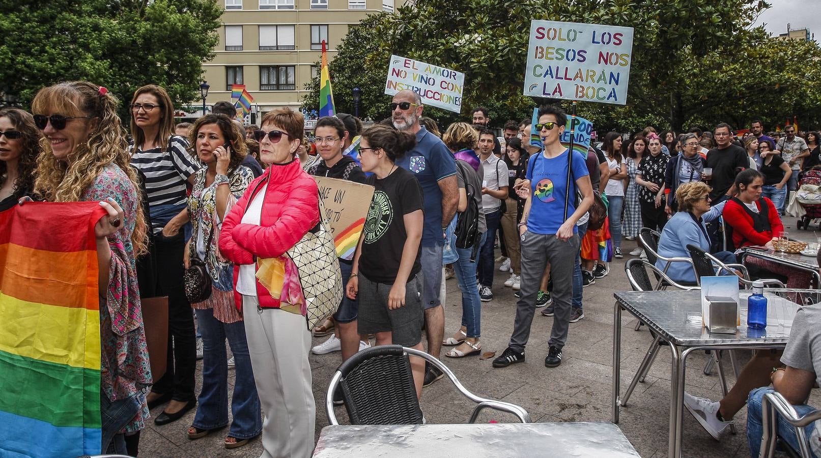 Fotos: La manifestación por el Día del Orgullo por el centro de Santander