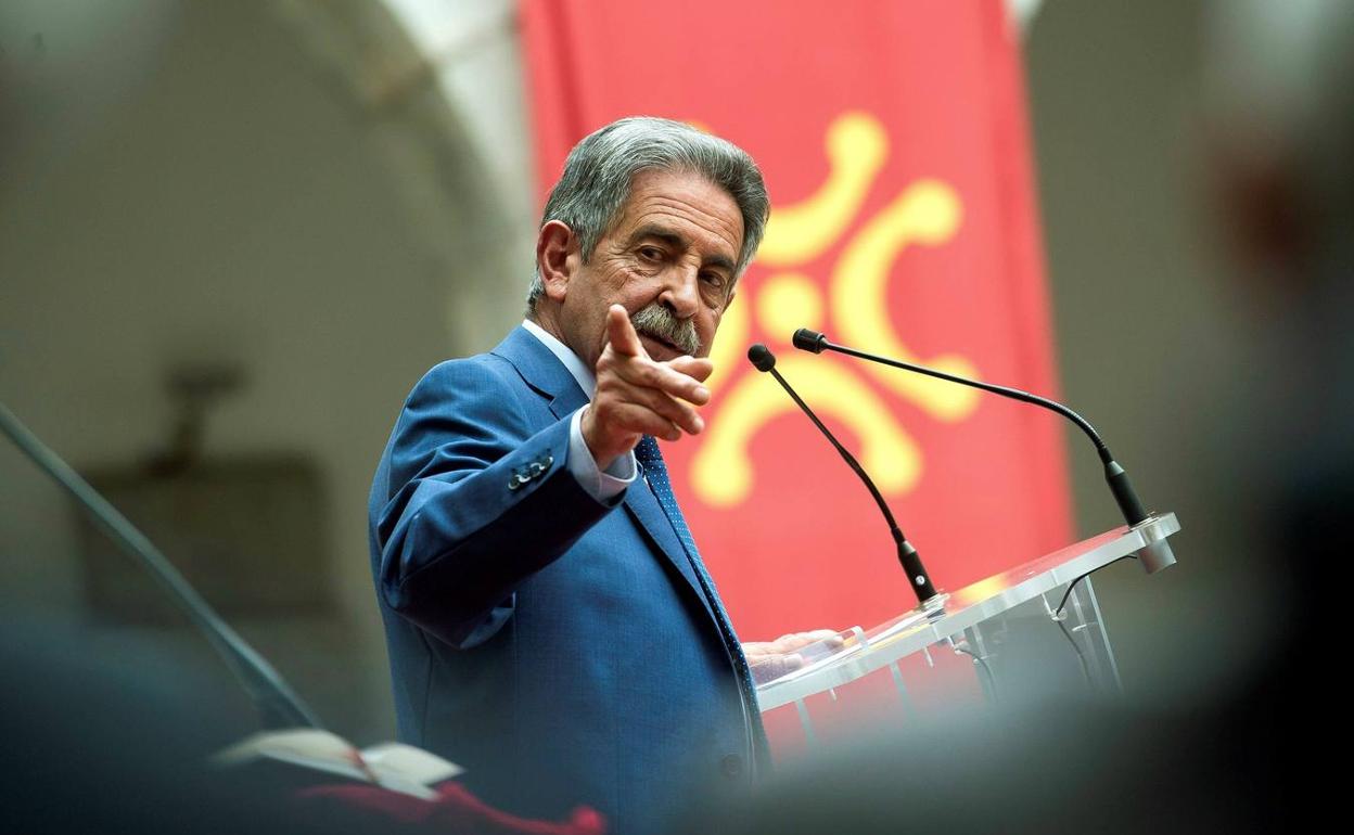 Revilla: «Sánchez no superará el primer debate de investidura»