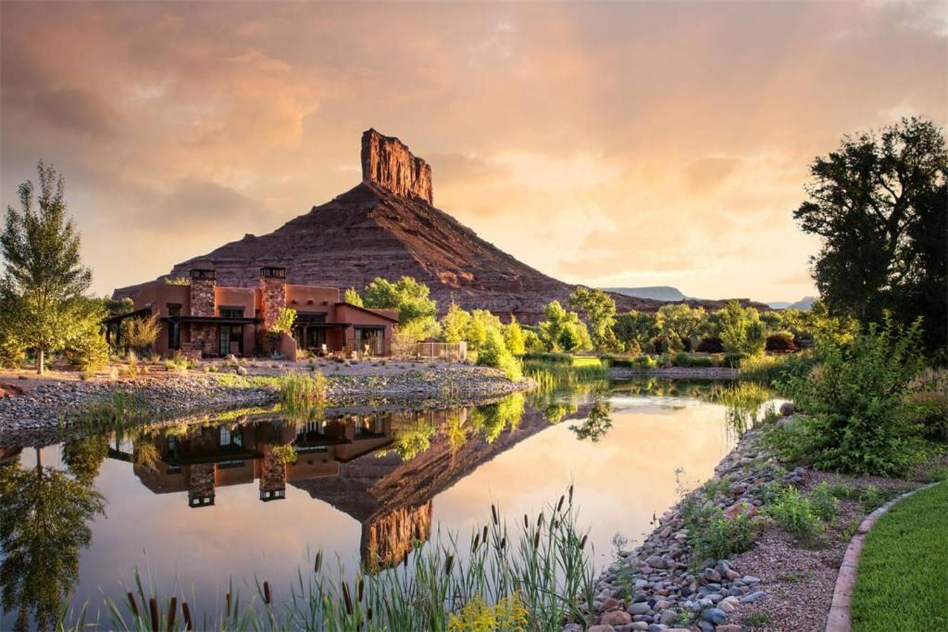 Pertenece al fundador de Discovery Channel, John Hendricks y se encuentra el en condado de Mesa, Colorado. Cerca del Gran Cañón.