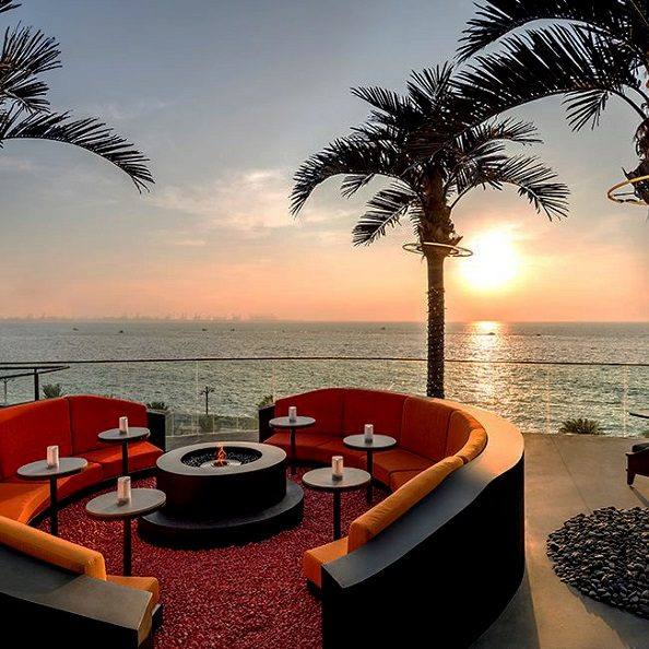 Hotel con mejor zona club/bar del mundo: 'SoBE', de Keane. en W Hotel (Palm Jumeirah, Dubai)