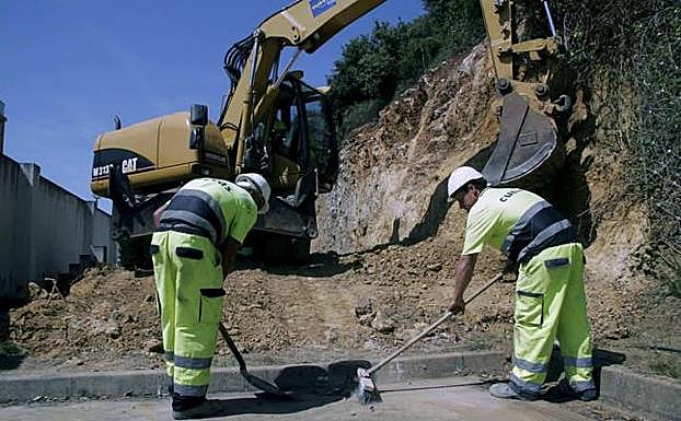 Trabajadores en Castro Urdiales.