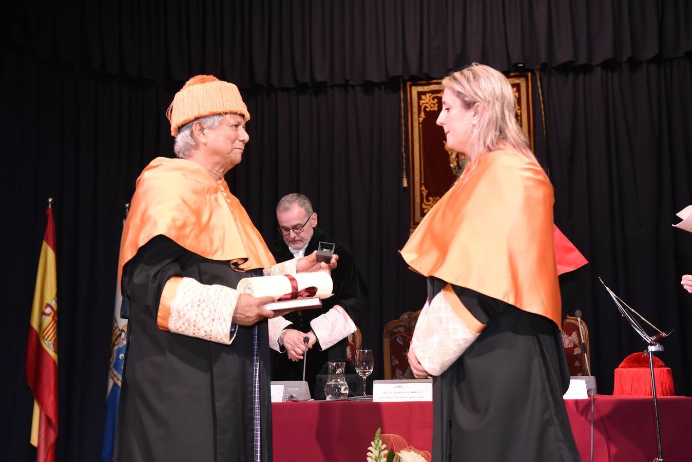 Fotos: Yunus, Doctor Honoris Causa de la UIMP