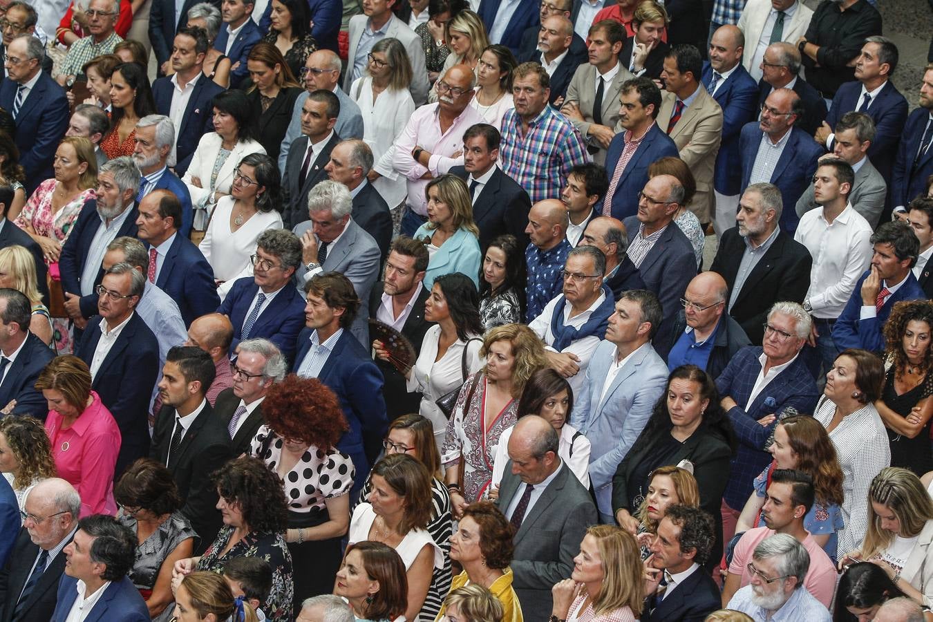 Publico asistente al acto celebrado en el Patio del Parlamento