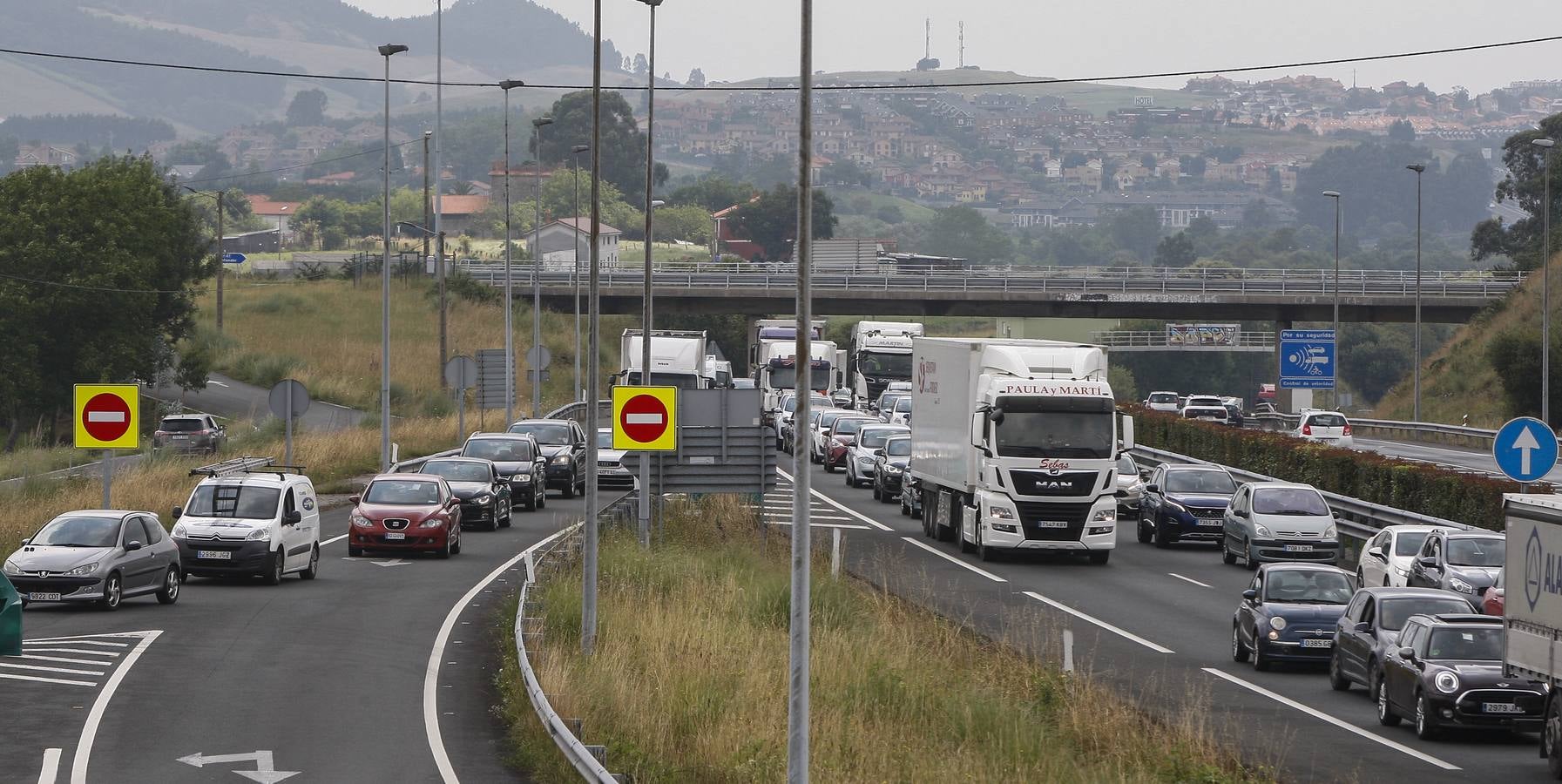 Fotos: Hundimiento de la calzada (A-67, a la altura de Barreda)