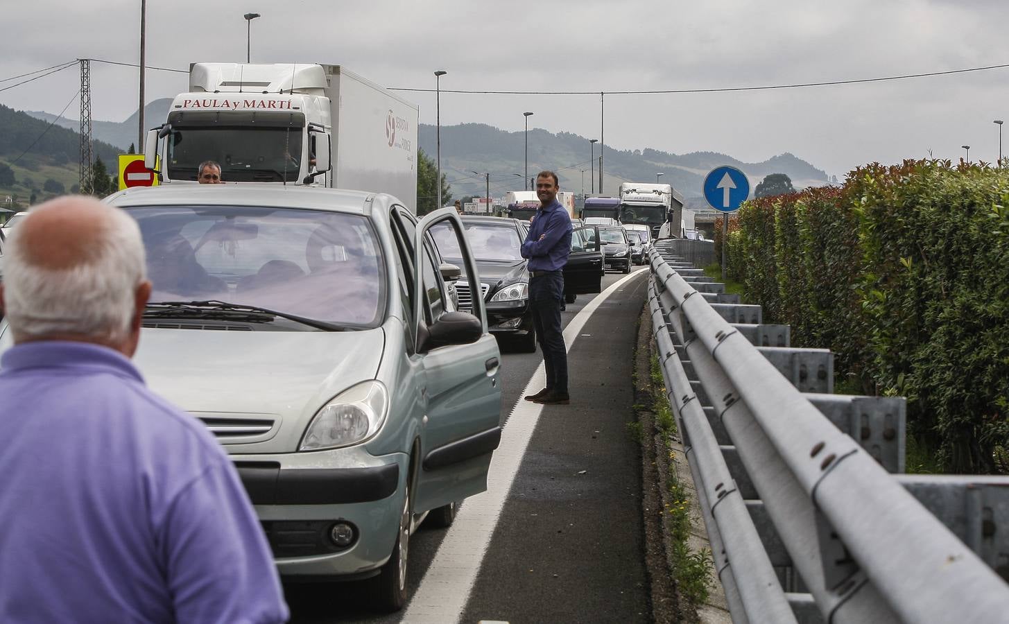 Fotos: Hundimiento de la calzada (A-67, a la altura de Barreda)