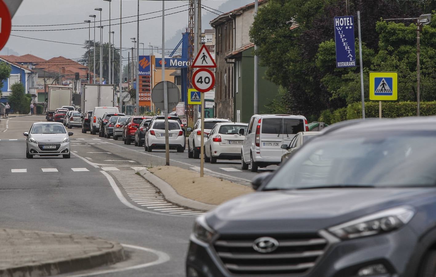 Fotos: Hundimiento de la calzada (A-67, a la altura de Barreda)