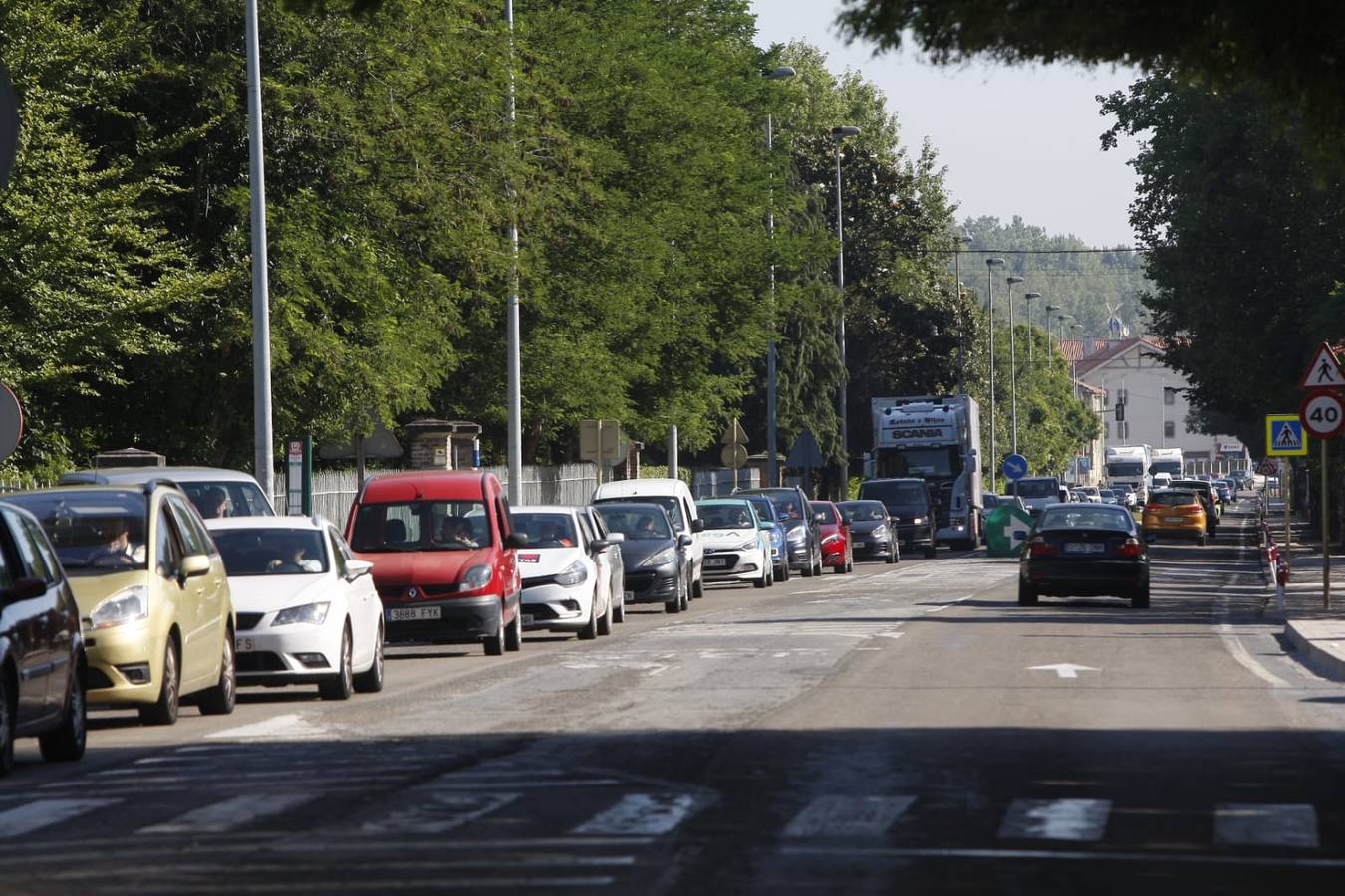 Fotos: Jueves de retenciones en la N-611