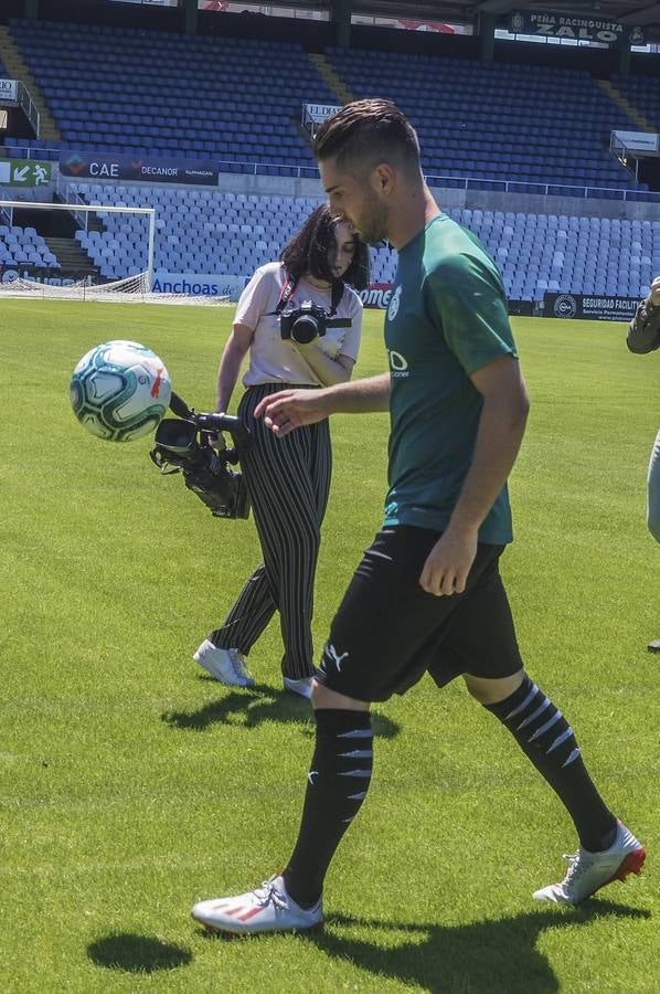 El portero ha reconocido que salir de Madrid le va a «venir bien para conocer otra ciudad y otro club» y ha explicado que llegar cedido al Racing de Santander desde el Castilla era la opción que mejor le venía.