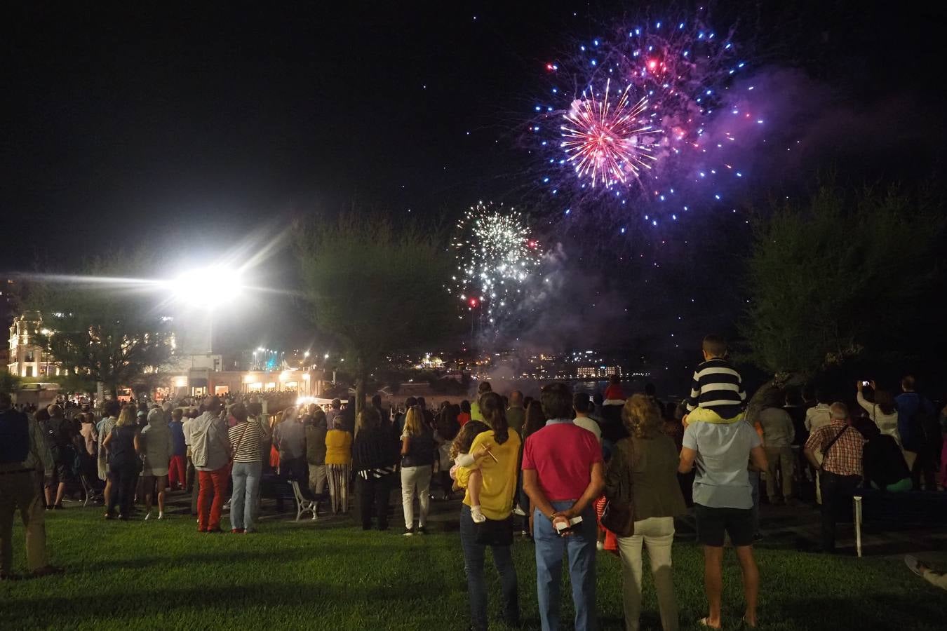 Fotos: Así se vieron los fuegos artificiales en El Sardinero