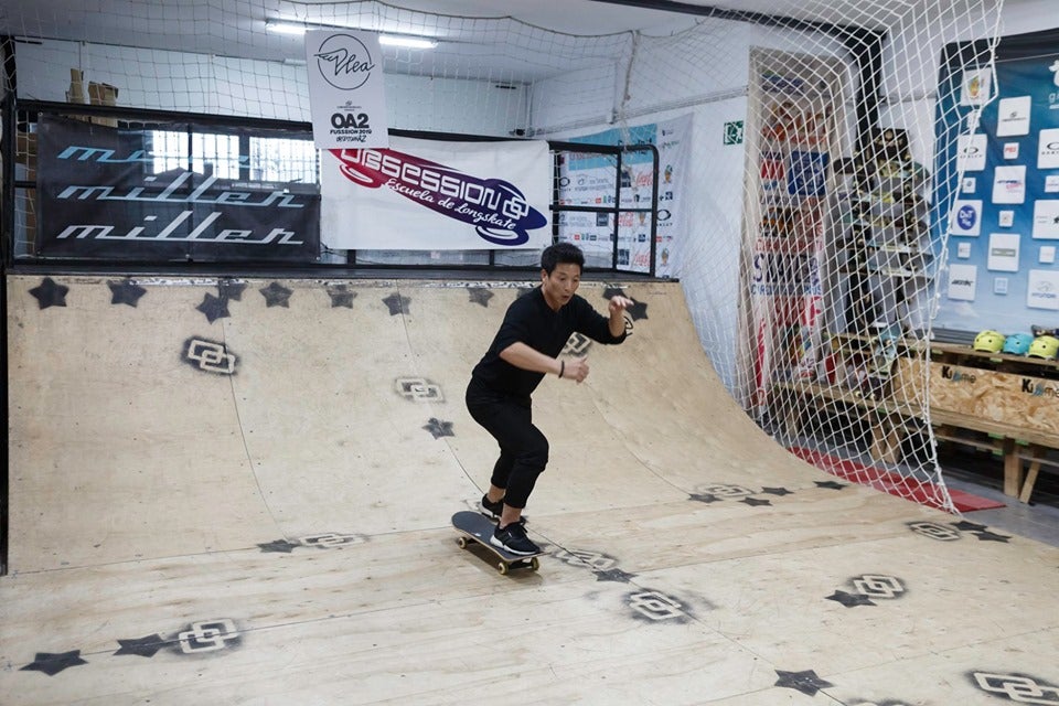 Alberto Jo Lee en modo skate.