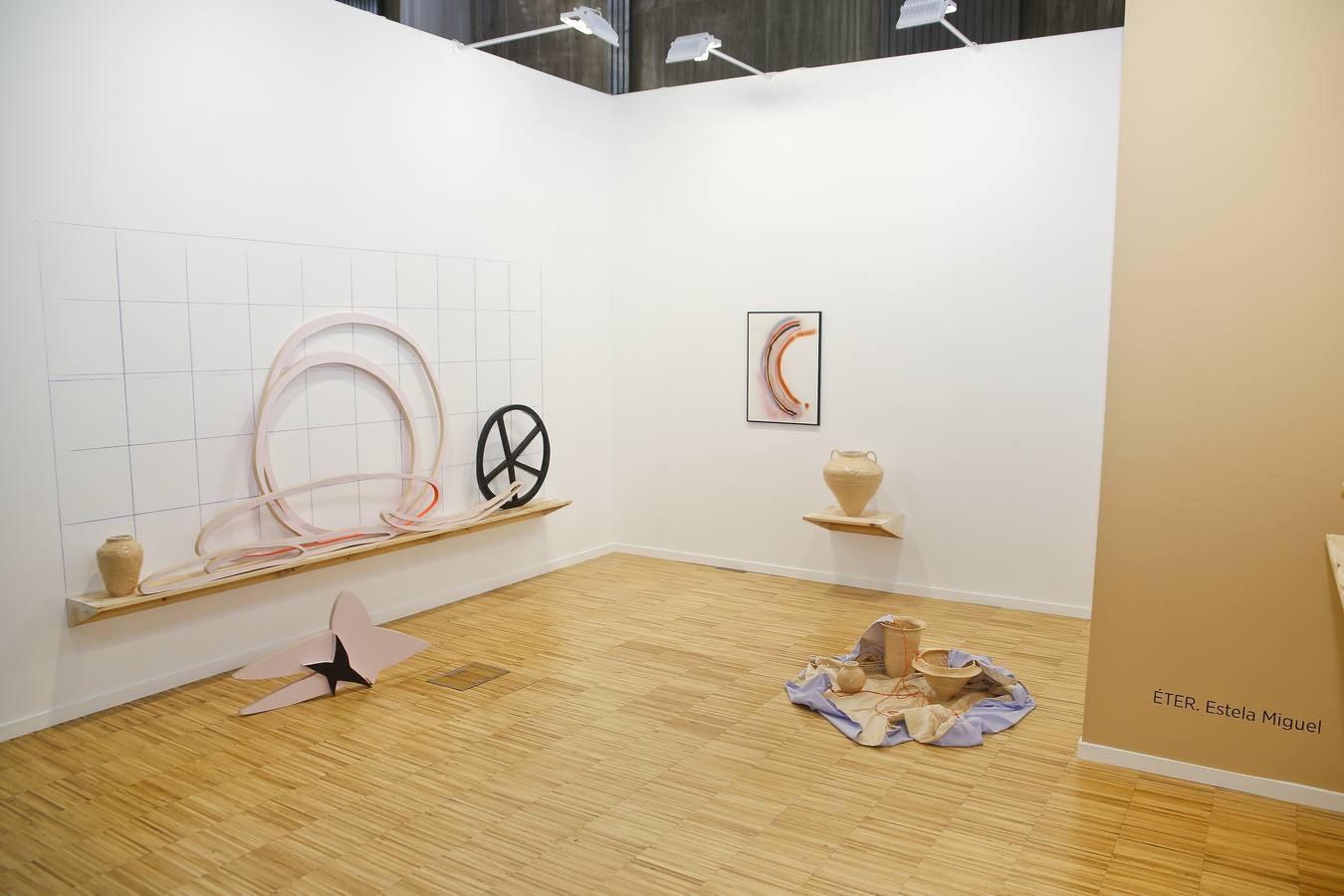Artesantander, que acoge seis propuestas del galerismo cántabro, refuerza su ligazón entre el entramado cultural local y el mundo del arte 