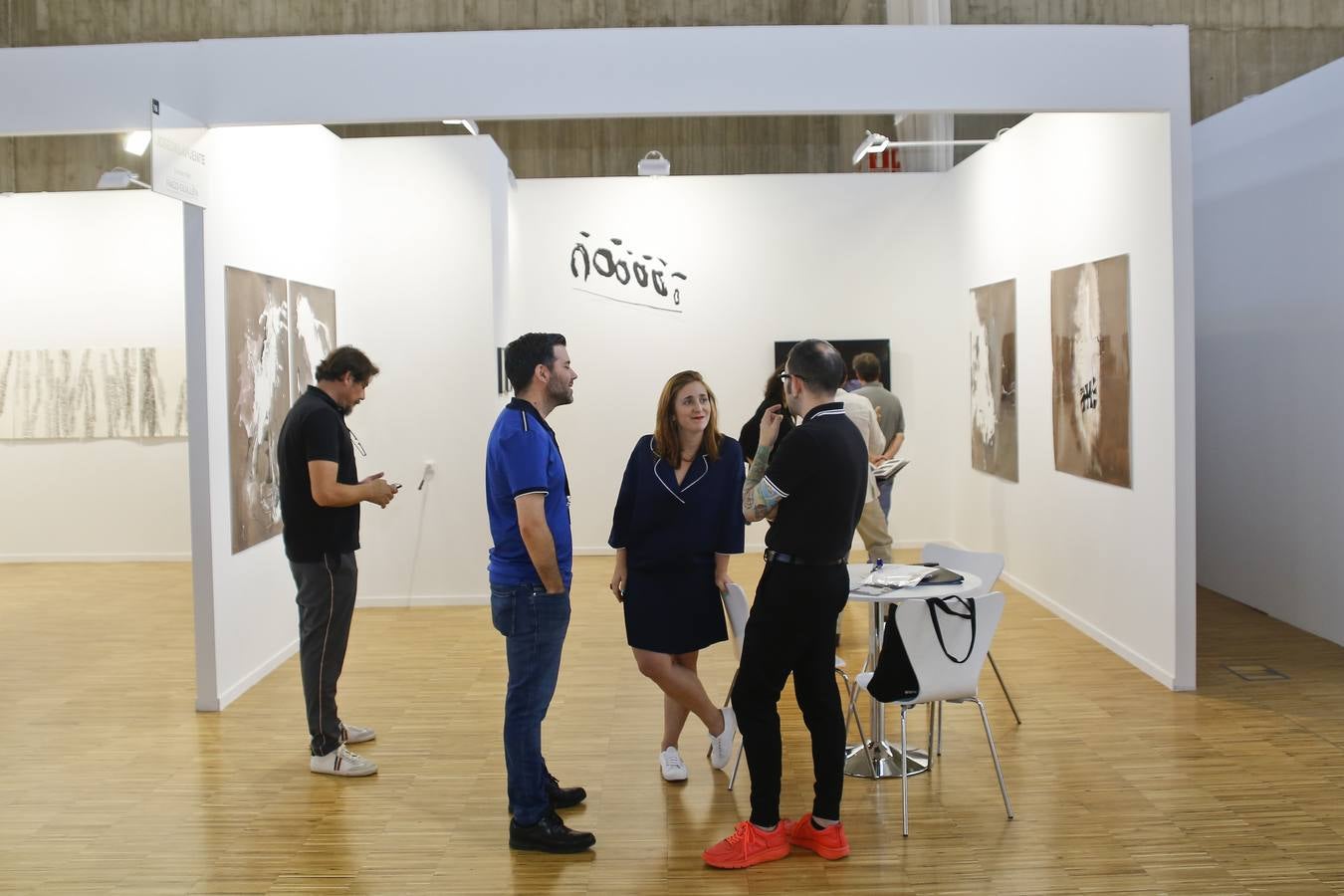 Artesantander, que acoge seis propuestas del galerismo cántabro, refuerza su ligazón entre el entramado cultural local y el mundo del arte 