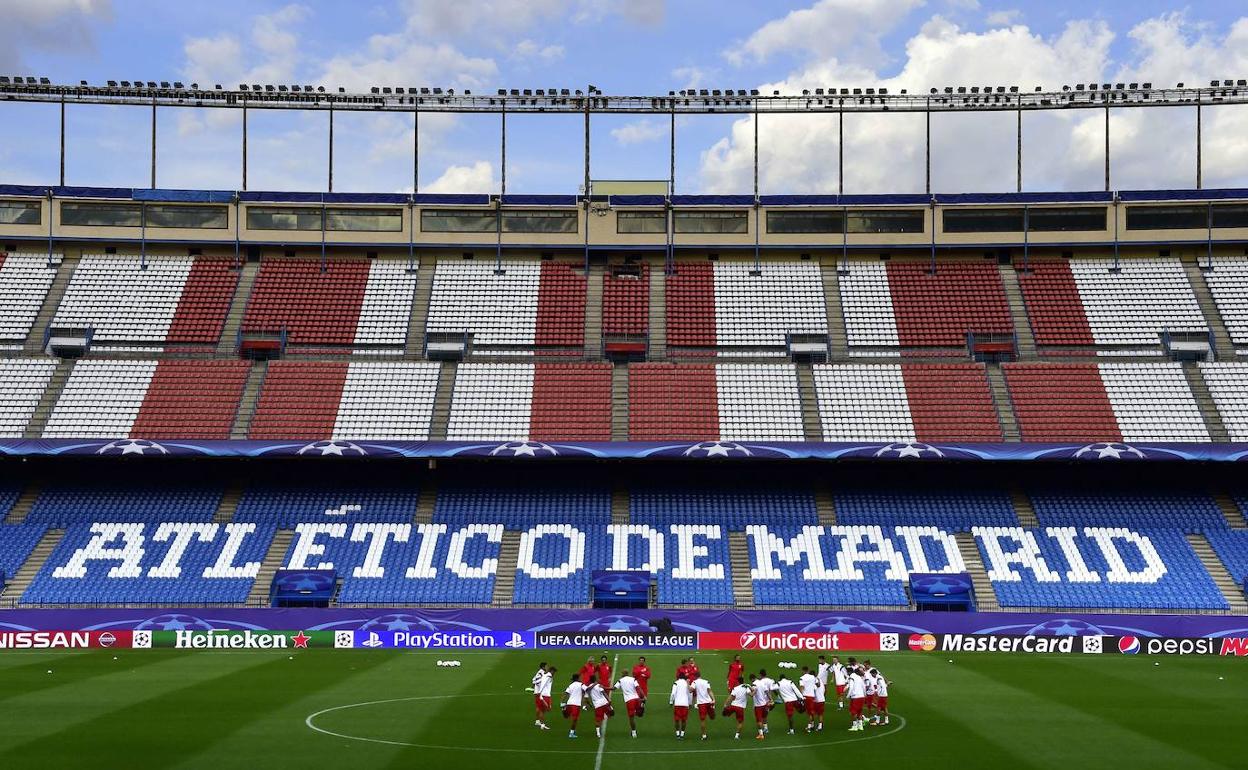 El estadio Vicente Calderón. 