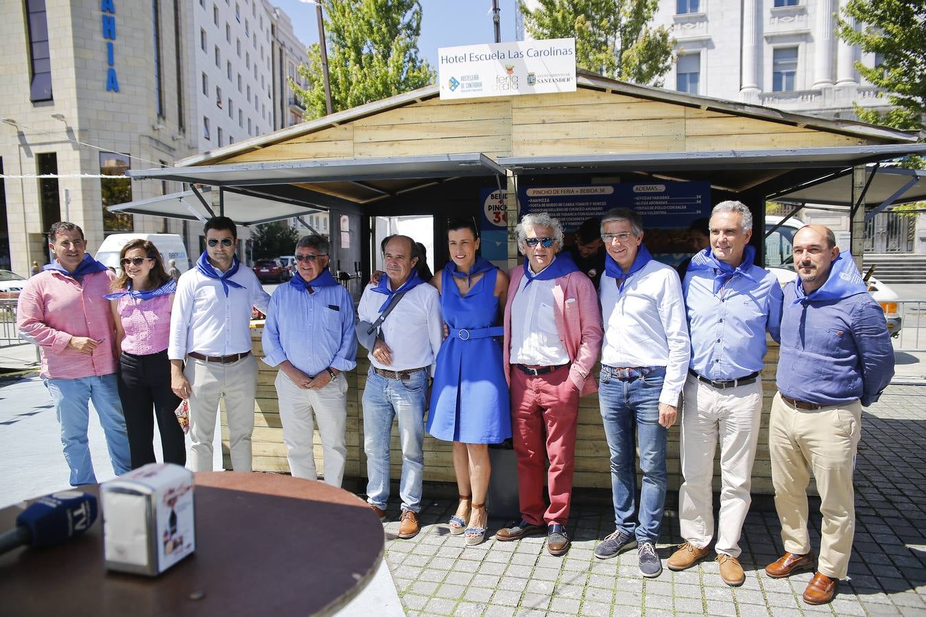 La alcaldesa de Santander, Gema Igual, inaugura las casetas de las fiestas de la capital cántabra.
