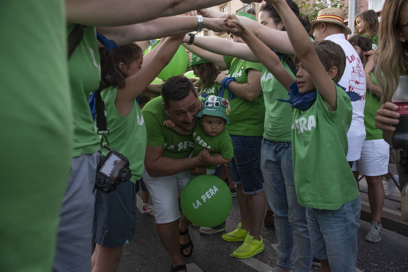 Fotos: Las calles de Santander se llenan de gente en el arranque de las fiestas