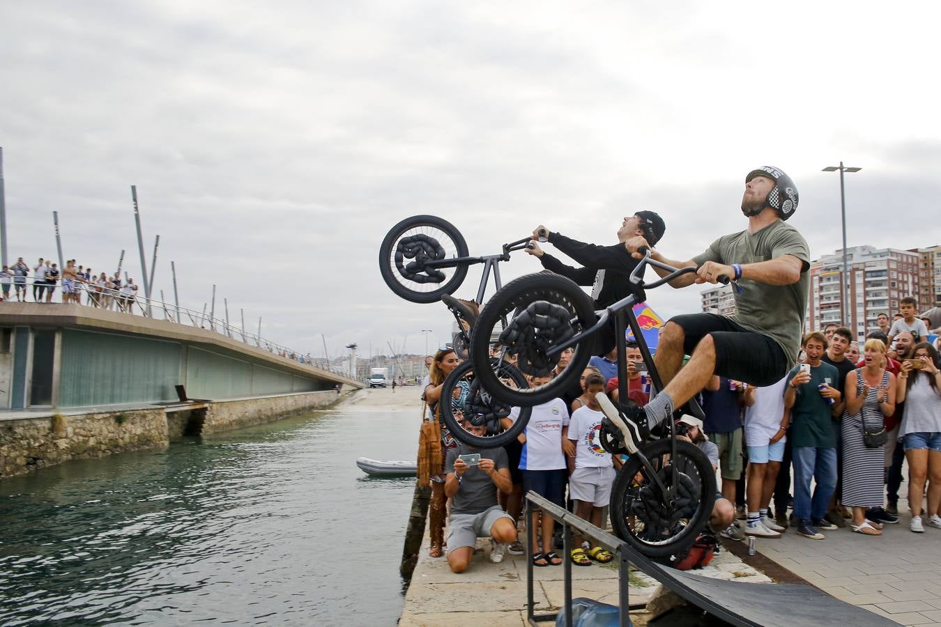 Fotos: Bicis por el aire