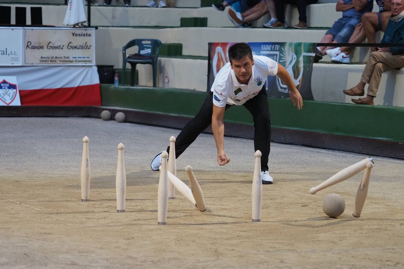 Fotos: Bolos en primera línea