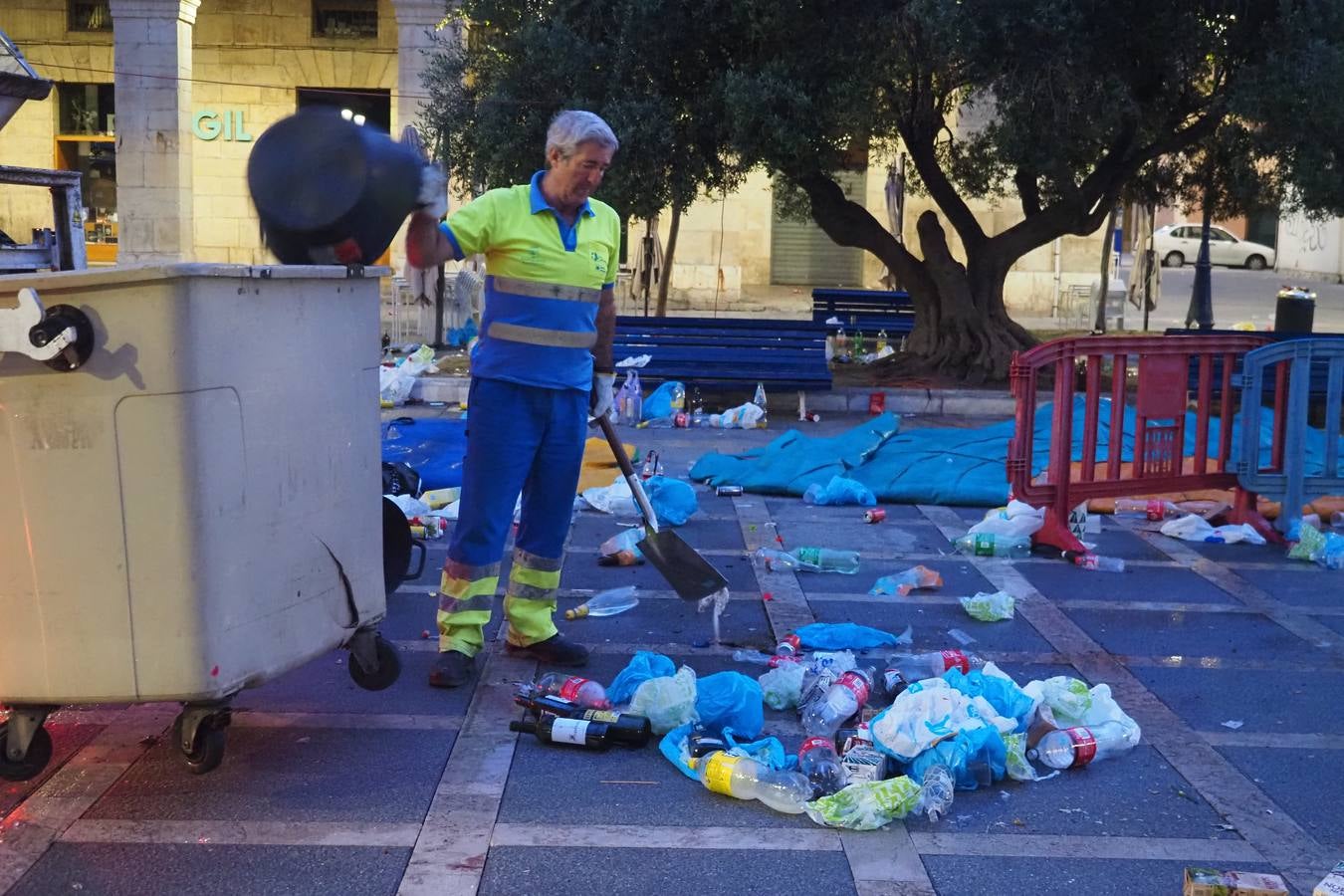 Fotos: Fiesta de día, basura de noche