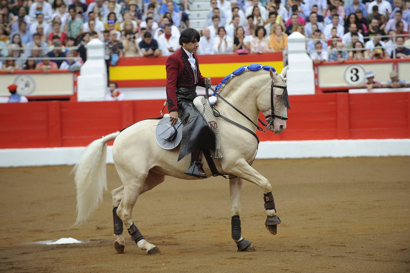 Diego Ventura fue el gran triunfador de una tarde marcada por la gran asistencia de público al coso santanderino.