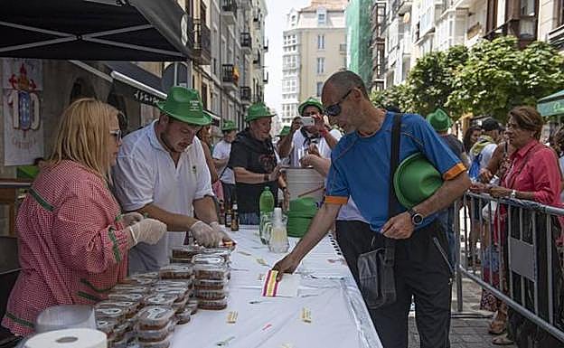 Las peñas ponen alma en las calles