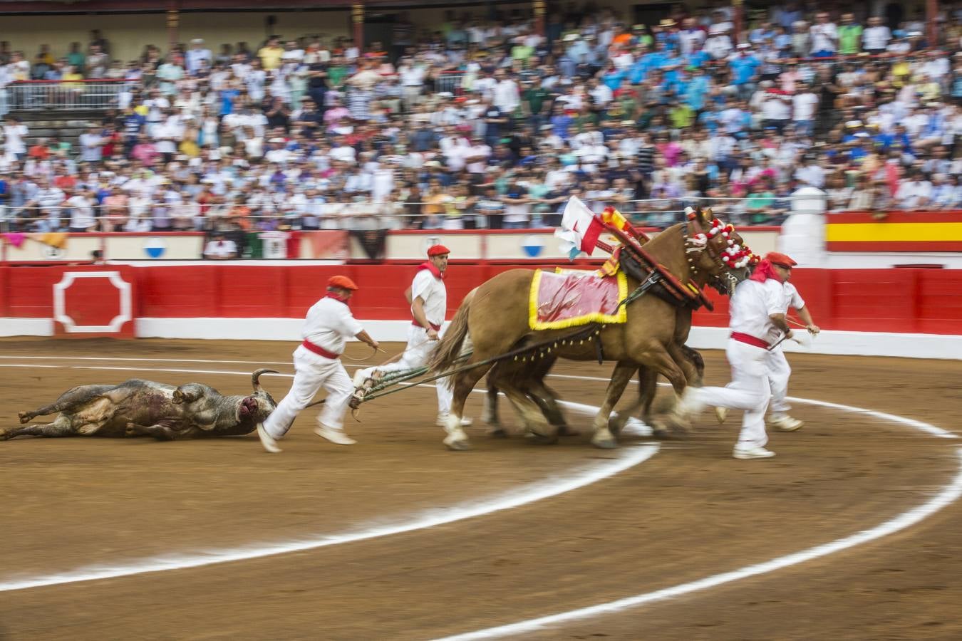 Curro Díaz, Manuel jesús 'El Cid' y Emilio de Justo en el tercer festejo de la Feria de Santiago