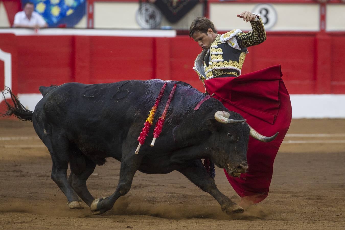 Quinto festejo de la Feria de Santiago con Miguel Ángel Perera; Julián López «El Juli», y Pablo Aguado 