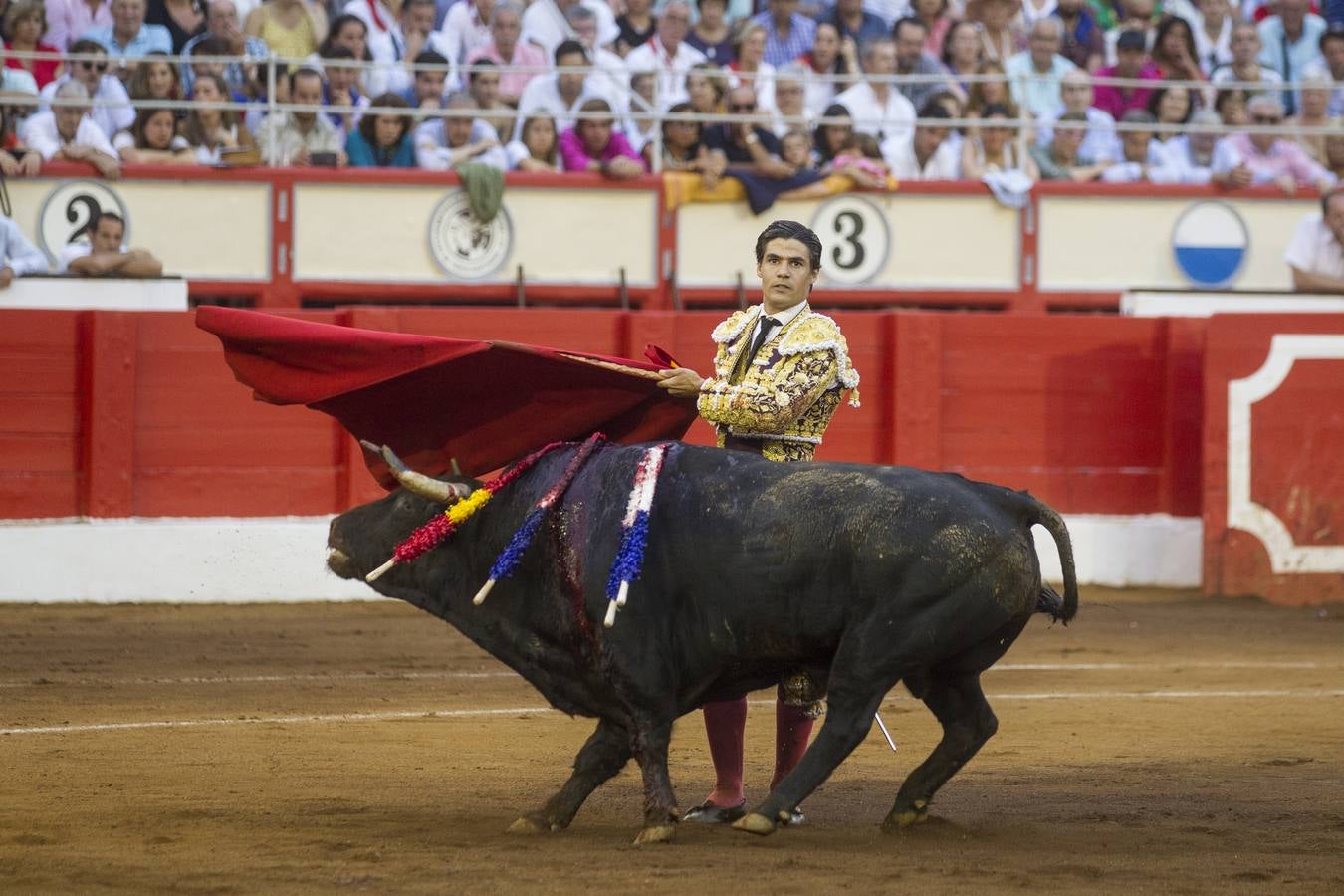 Quinto festejo de la Feria de Santiago con Miguel Ángel Perera; Julián López «El Juli», y Pablo Aguado 