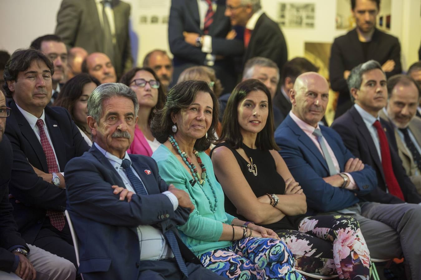 La presidenta del Banco Santander, Ana Botín, que ha presentado hoy los dos proyectos de la entidad en la ciudad en un acto en el que han estado presentes el arquitecto David Chipperfield y el estudio Cruz y Ortiz, el presidente de Cantabria y la alcaldesa de Santander, entre otras autoridades