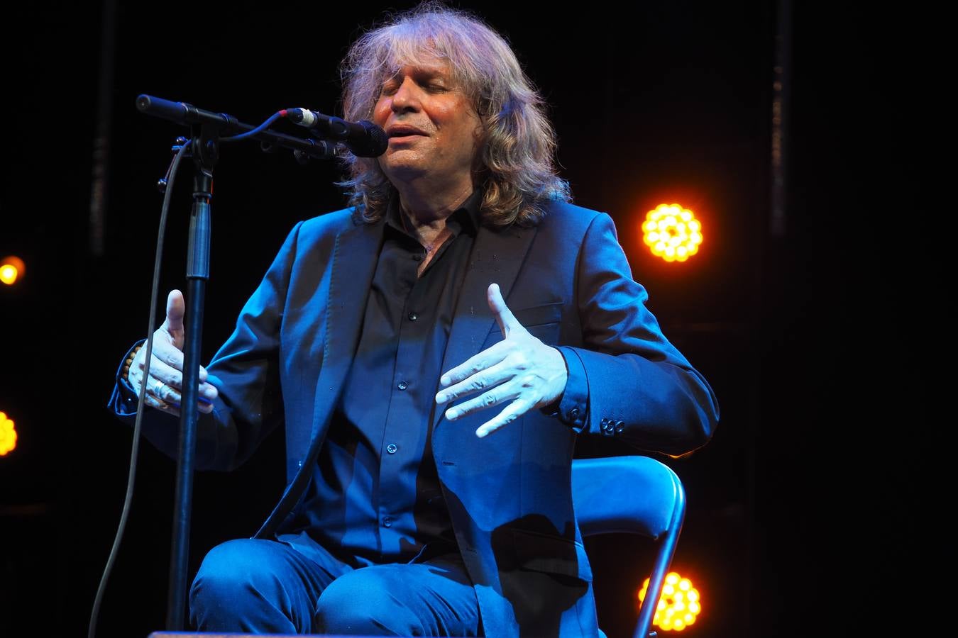 José Mercé repasó algunas de sus ultimas canciones