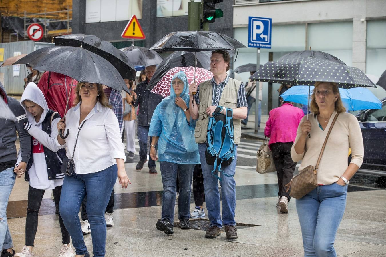 La borrasca que azota el norte de España ha llegado a Cantabria, que hasta el domingo no volverá a ver sus cielos despejados.