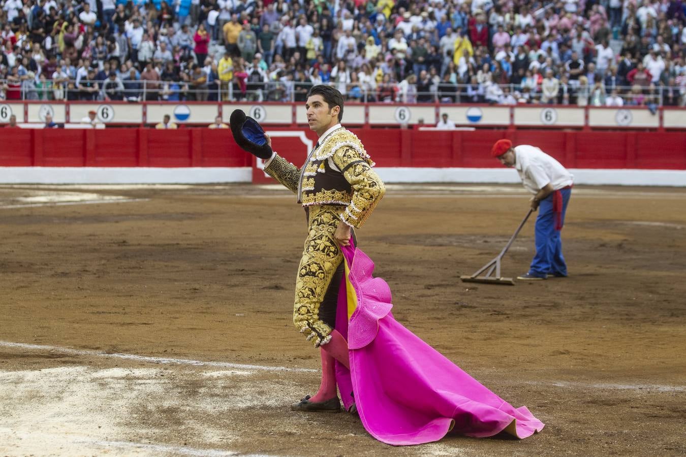 Sexto festejo de la Feria de Santiago con Cayetano, Diego Urdiales y José María Manzanares