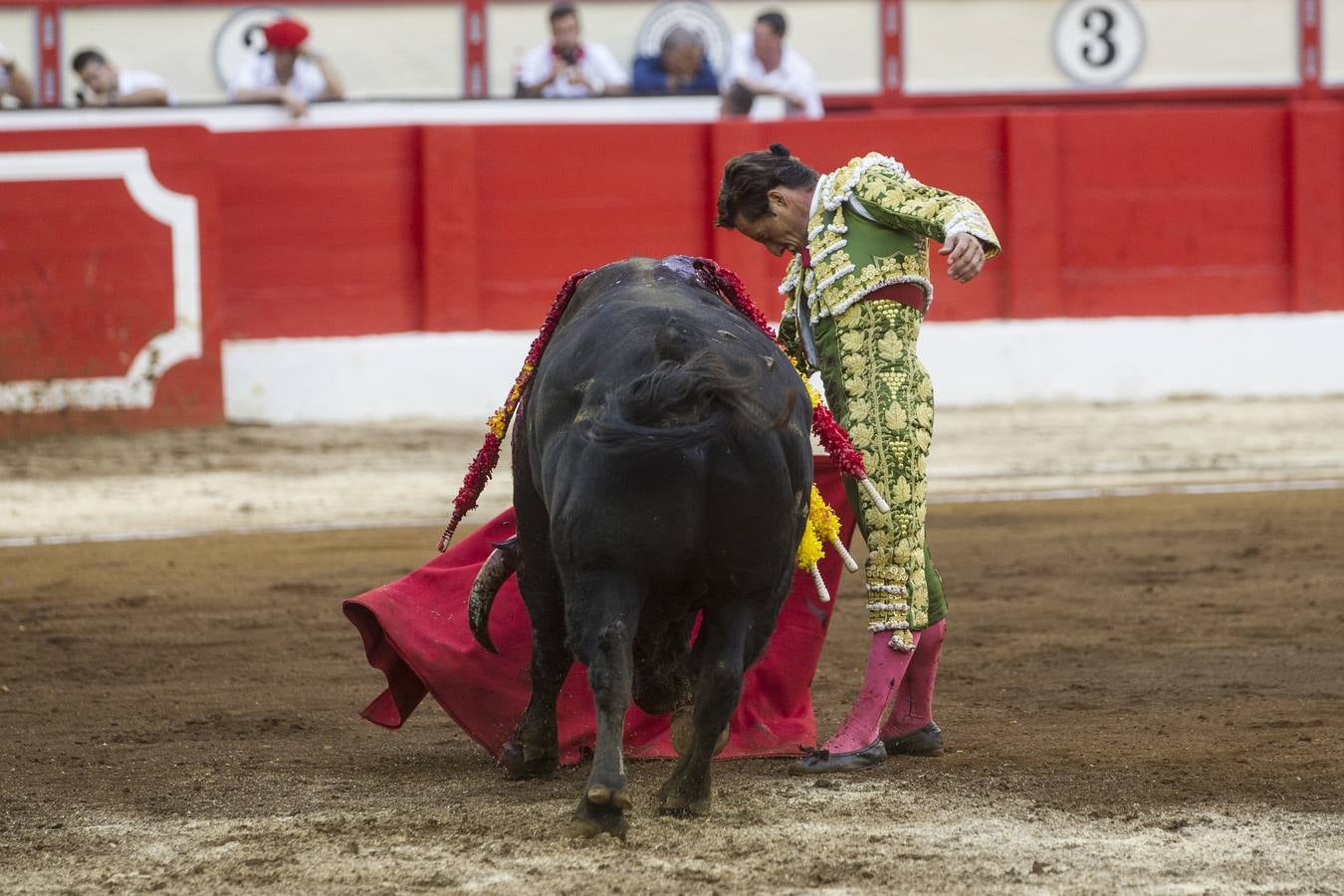 Sexto festejo de la Feria de Santiago con Cayetano, Diego Urdiales y José María Manzanares