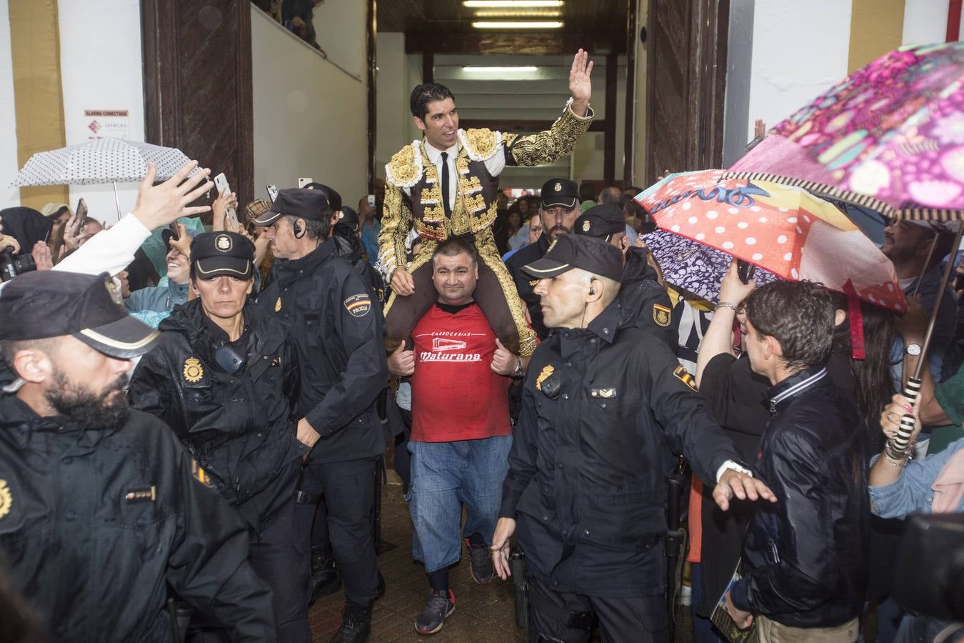 Sexto festejo de la Feria de Santiago con Cayetano, Diego Urdiales y José María Manzanares