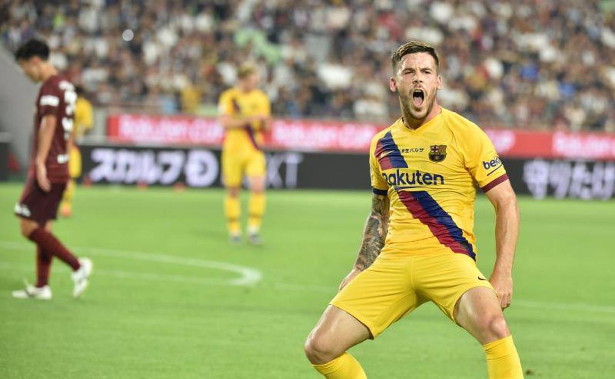 Carles Pérez, celebrando un gol.