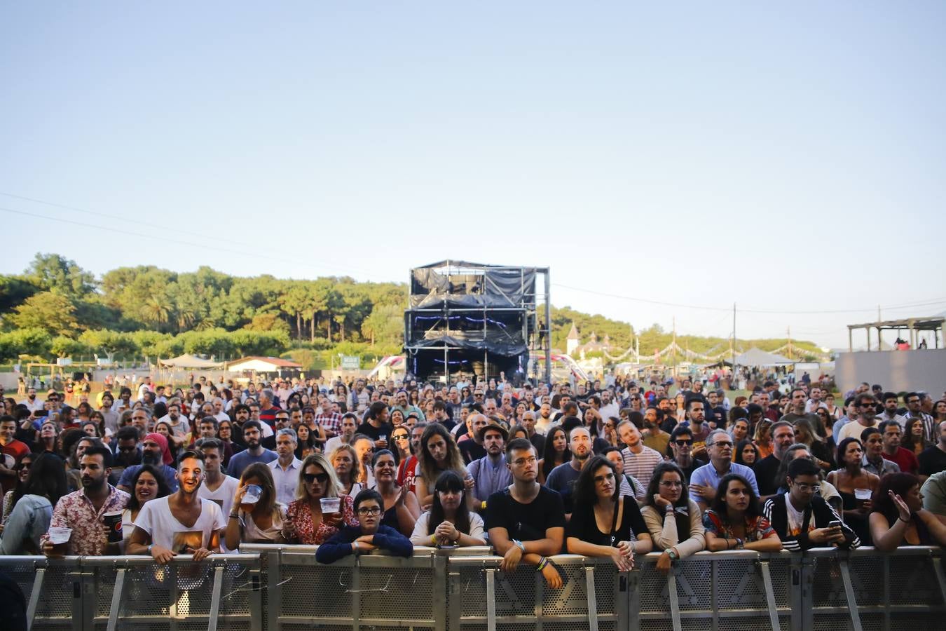 Los DJs han sido los protagonistas de la noche en el festival de la capital cántabra.