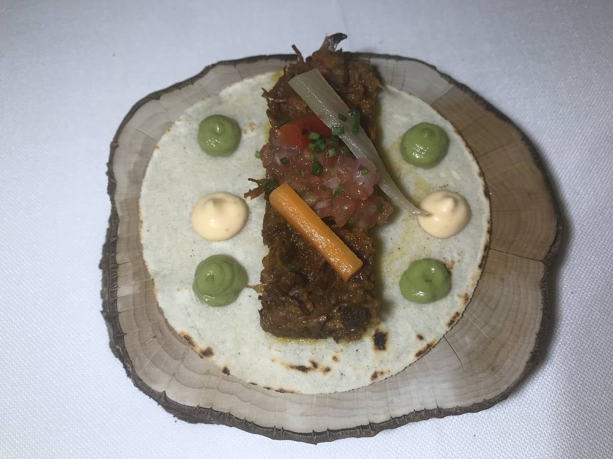 Entre los restaurantes gastronómicos de la región, quizá El Molino sea el que más solera tenga, por su edificio, por su trayectoria y por su historia.