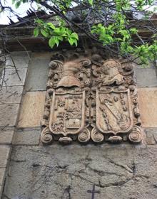 Imagen secundaria 2 - La Torre y las casas de Vendejo, en Pesaguero, se suman a la &#039;lista roja&#039; del patrimonio de Cantabria