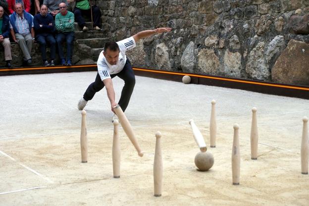 Óscar González defenderá en la Semana Bolística su título de campeón de España. 